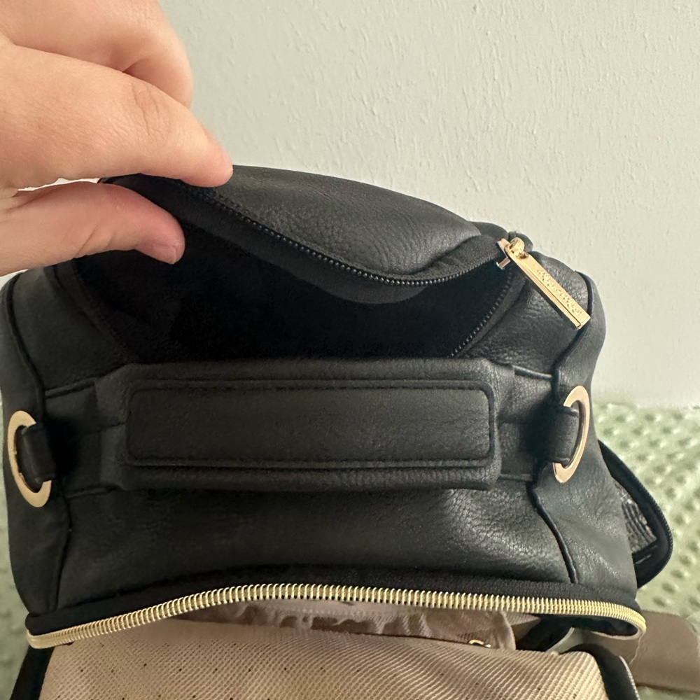 Itzy Ritzy Jetsetter View 6